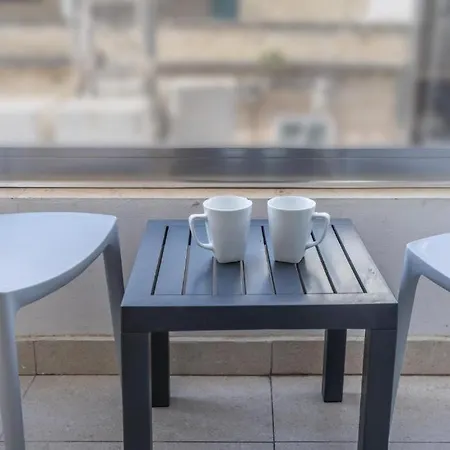 ゲストハウス Private 13 At Olo Living Nestled In St Julians