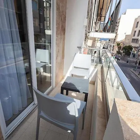 ゲストハウス Private 13 At Olo Living Nestled In St Julians 3*